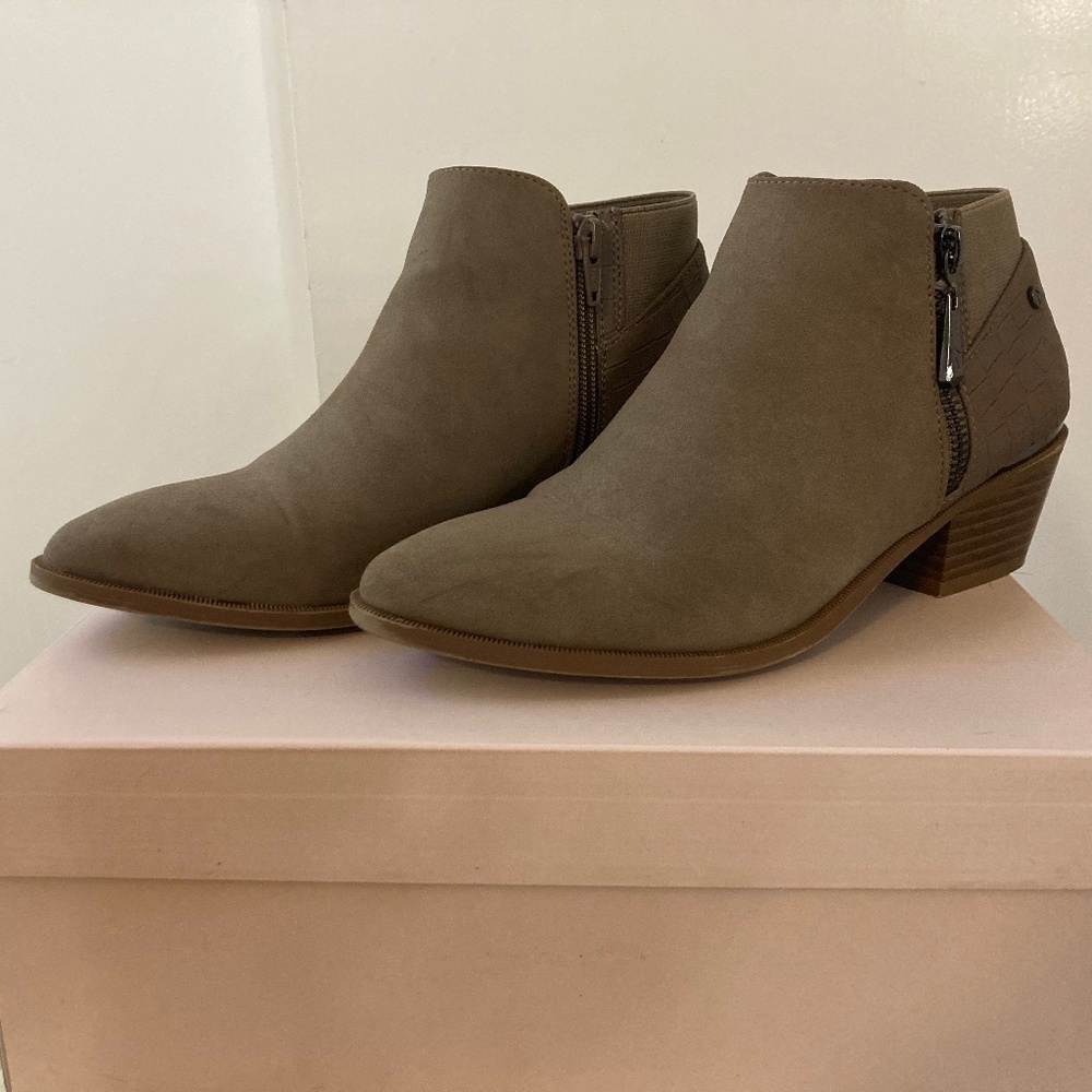 Simply Vera Booties